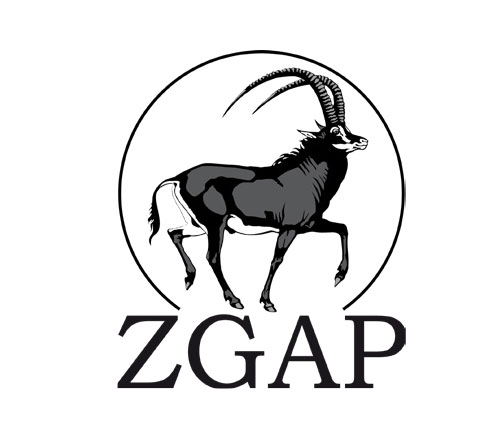 Schwarz-weißes Logo mit einer antilopenähnlichen Silhouette in einem Kreis und den Buchstaben "ZGAP" darunter.